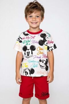 Erkek Çocuk Ayıcık Desen ve Renkli Yazılarla Penye T-Shirt Kırmızı Şortlu Takım