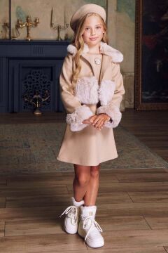 Kız Çocuk Yakası ve Kol Uçları Peluş Detaylı Ceket Kalın Asklı Süet Kolsuz Bej Elbise