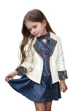 Kız Çocuk Yakası ve Bilekleri Pulpayet İşlemeli Çift Düğmeli Beyaz Blazer Ceket