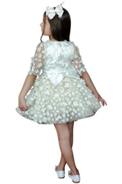 Kız Çocuk Kolları Şeffaf Tüllü ve Üzeri Papatya Motifli Beli Şerit Detaylı Krem Elbise