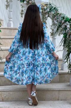 Kız Çocuk Yakası ve Omuzları Fırfır Detaylı Çiçek İşlemeli Pliseli Mavi Elbise