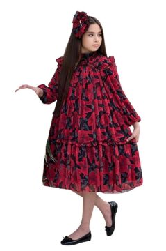 Kız Çocuk Yakası ve Omuzları Fırfır Detaylı Çiçek İşlemeli Pliseli Kırmızı Elbise