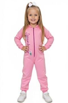 Kız Bebek Strawberry Yazı ve Arkasında Çilek İşlemeli Fermuarlı Pembe Tulum