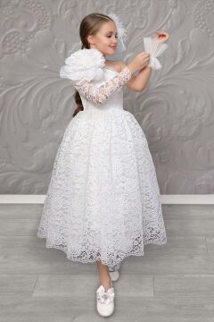Kız Çocuk Tek Kol Omzu Çiçek Broşlu Boydan Dantel Detaylı Beyaz Elbise