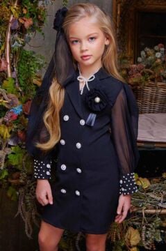 Kız Çocuk Bilekleri İnci Boncuk İşlemeli Kolları Şeffaf Kumaş Taş Düğme Detaylı Siyah Elbise