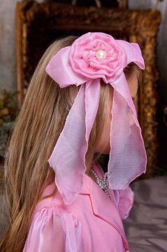 Kız Çocuk Bilekleri İnci Boncuk İşlemeli Kolları Şeffaf Kumaş Taş Düğme Detaylı Pembe Elbise