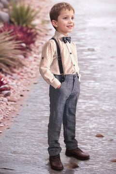 Erkek Bebek Desenli Gömlek, Papyon ve Askılı Mavi Pantolon Alt Üst Takım