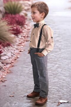 Erkek Bebek Desenli Gömlek, Papyon ve Askılı Mavi Pantolon Alt Üst Takım