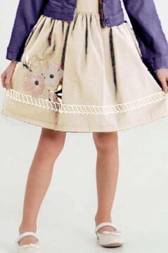 Kız Çocuk Üzerinde Jeans Ceket ve Çiçek Dikiş İşlemeli Krem Elbise