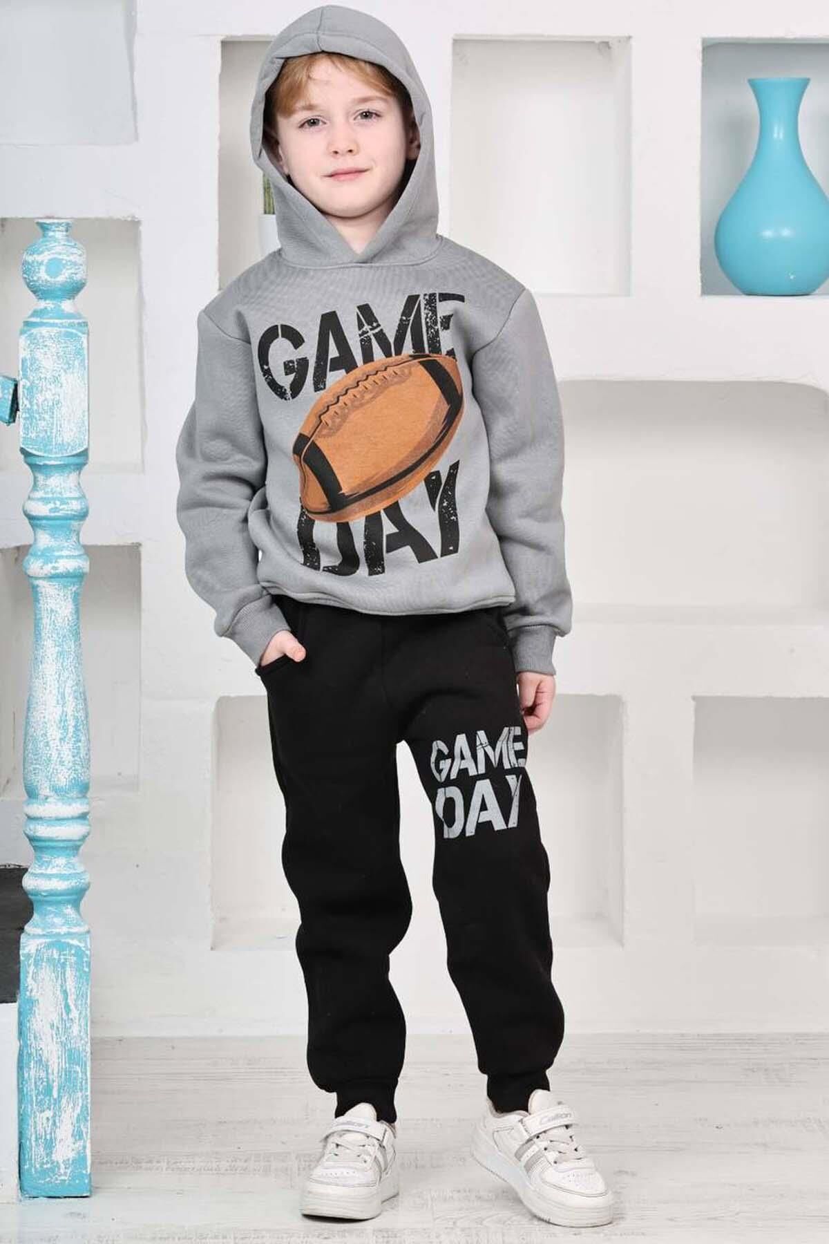 Erkek Çocuk Üzerinde Top ve Game Day Yazı Baskılı Sweatshirt 3 İplik Gri Eşofman Takım