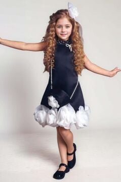 Kız Çocuk Dik Yaka İnci Detaylı Sıfır Kol Eteği 3D Gül İşlemeli Slim Kesim Siyah Elbise