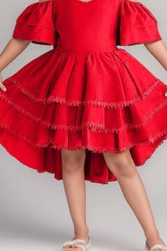 Kız Çocuk Düşük Omuzlu Transparan Yaka Eteği KatKat Dantel İşlemeli Kuyruk Detaylı Kırmızı Elbise