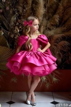 Kız Çocuk Omuzları Fiyonk Detaylı Kayık Yaka İçi astarlı Eteği Kabarık Fuşya Abiye