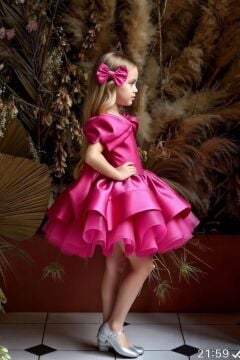 Kız Çocuk Omuzları Fiyonk Detaylı Kayık Yaka İçi astarlı Eteği Kabarık Fuşya Abiye