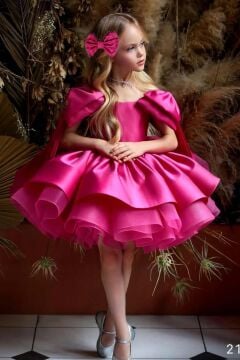 Kız Çocuk Omuzları Fiyonk Detaylı Kayık Yaka İçi astarlı Eteği Kabarık Fuşya Abiye