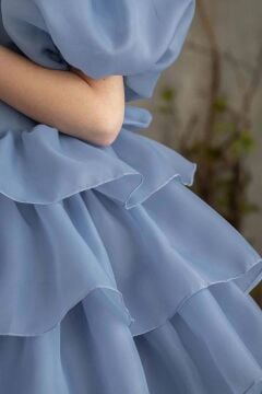 Kız Çocuk Balon Kollu Eteği KatKat Fırfırlı İçi Astarlı Mavi Abiye