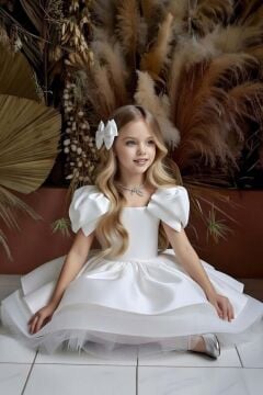 Kız Çocuk Omuzları Fiyonk Detaylı Kayık Yaka İçi astarlı Eteği Kabarık Beyaz Abiye