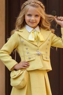 Kız Çocuk Yakası Fular Detaylı Gömlek, Çizik ve İnci Taş Düğmeli Şanel Sarı Etekli Takım