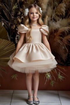 Kız Çocuk Omuzları Fiyonk Detaylı Kayık Yaka İçi astarlı Eteği Kabarık Bej Abiye