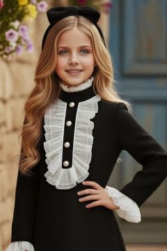 Kız Çocuk Fırfır ve Palyaço Yaka Göğsü Düğme ve Dantel İşleme Detaylı Şanel Siyah Elbise