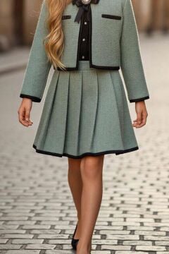 Kız Çocuk Yaka ve Ceket Kenarları Şerit Detaylı Ceket Klasik Gömlek Pileli Yeşil Şanel Etekli Takım