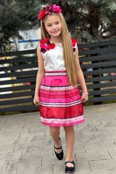 Kız Çocuk Sıfır Kol Üzeri 3D Gül İşlemeli Bluz Renkli Şerit Detaylı Fuşya Etekli Takım