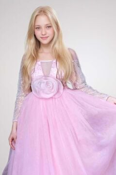 Kız Çocuk Üzeri Pulpayet İşlemeli Kolları Şeffaf Tüllü Toka Detaylı Pembe Abiye