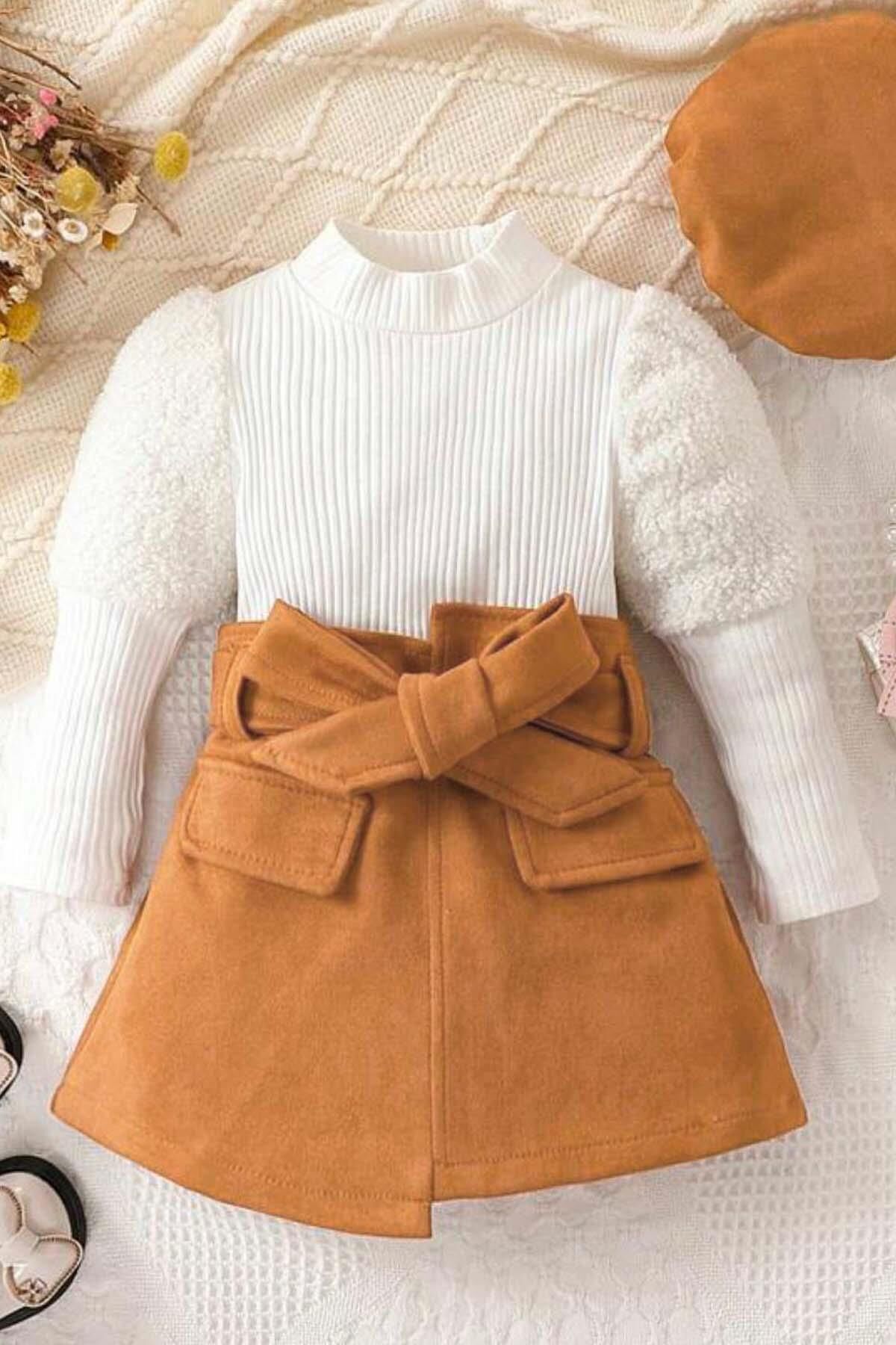 Kız Çocuk Yarım Boğaz Kolları Peluş Beyaz Bluz ve Süet Kahverengi Etekli Takım
