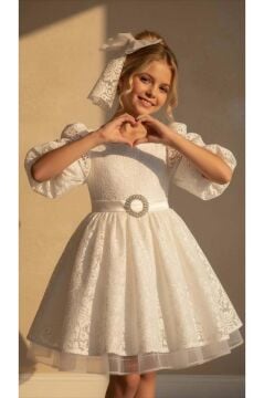 Kız Çocuk Üzeri Boydan Dantel Detaylı Beli Kemer ve Broş Detaylı Karpuz Kollu Beyaz Abiye