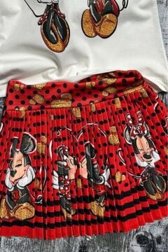 Kız Çocuk Omzu Fırfırlı Mickey ve Minnie Baskılı Beyaz Bluz Etekli Takım