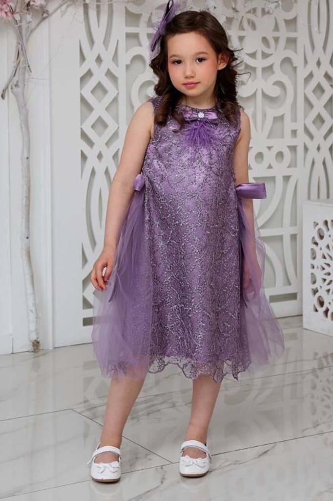 Kız Çocuk Beli Kurdela Detaylı Üzeri Yaprak Dantelli İçi Astarlı Lila Elbise