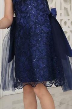 Kız Çocuk Beli Kurdela Detaylı Üzeri Yaprak Dantelli İçi Astarlı Lacivert Elbise