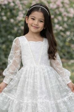 Kız Çocuk Kolları Transparan Yakası İnci Boncuklu Etek Ucu Fırfırlı Beyaz Abiye