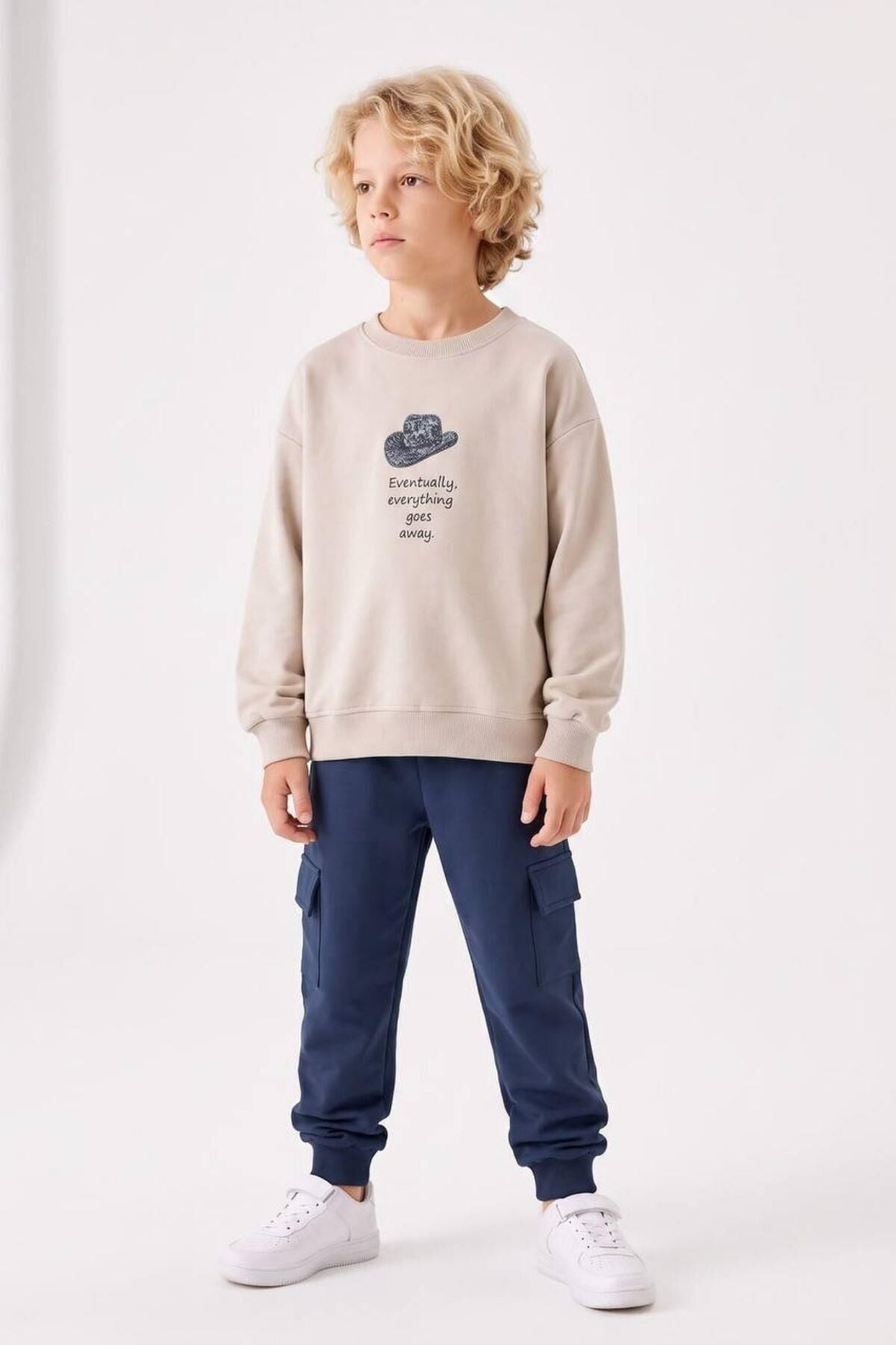 Erkek Çocuk Şapka Baskılı Sırtı At Figürlü Sweatshirt Kargo Cepli Lacivert Eşofman Takımı