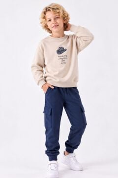 Erkek Çocuk Şapka Baskılı Sırtı At Figürlü Sweatshirt Kargo Cepli Lacivert Eşofman Takımı