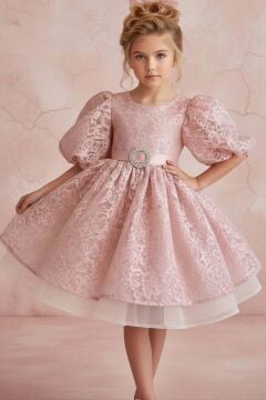 Kız Çocuk Üzeri Boydan Dantel Detaylı Beli Kemer ve Broş Detaylı Karpuz Kollu Pudra Abiye