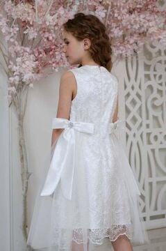 Kız Çocuk Beli Kurdela Detaylı Üzeri Yaprak Dantelli İçi Astarlı Beyaz Elbise