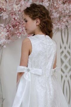 Kız Çocuk Beli Kurdela Detaylı Üzeri Yaprak Dantelli İçi Astarlı Beyaz Elbise