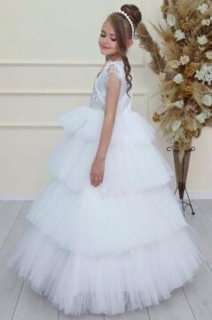 Kız Çocuk Gövdesi İnci Taş İşlemeli Kat Kat Tüllü Kolsuz Beyaz Abiye