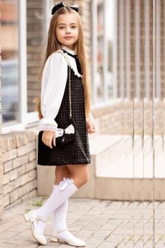 Kız Çocuk Kol Uçları ve Göğsü Dantel İşlemeli Triko Siyah Elbise