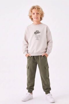 Erkek Çocuk Şapka Baskılı Sırtı At Figürlü Sweatshirt Kargo Cepli Yeşil Eşofman Takımı