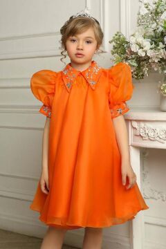 Kız Çocuk Yakasında Omuzları Taş Çiçek İşlemeli Tüylü Gömlek Yaka Astarlı Turuncu Elbise