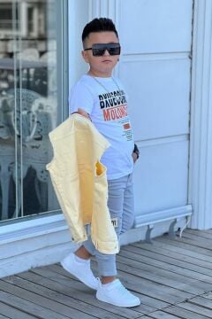 Erkek Çocuk Yazı Baskılı ve Çıtçıtlı Sarı ALt Üst Takım