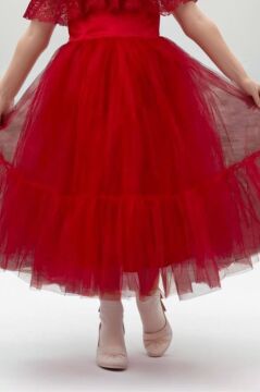 Kız Çocuk Yakası Transparan Omzu Açık Göğsü ve Kolları Güpür İşlemeli Kırmızı Abiye