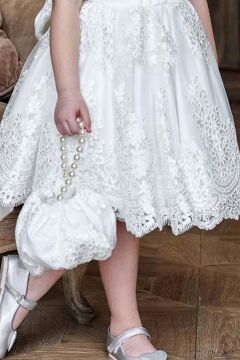 Kız Çocuk Bebe Yaka Detaylı Üzeri Boydan Dantel İşlemeli Astarlı Kabarık Beyaz Abiye