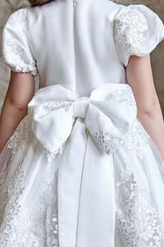 Kız Çocuk Bebe Yaka Detaylı Üzeri Boydan Dantel İşlemeli Astarlı Kabarık Beyaz Abiye