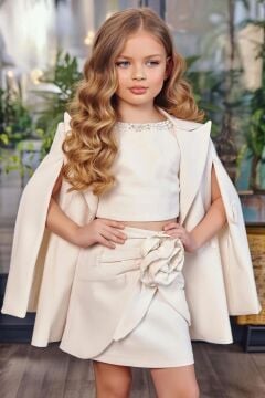 Kız Çocuk Taş İşlemeli Kayık Yaka Kolsuz Bluz ve Ceket Asimetrik Kesim Keten Krem Etekli Takım