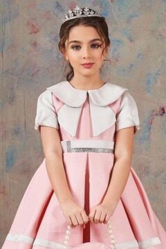 Kız Çocuk Bebe Yakalı Arkadan Bağlama Detaylı Etek Ucu Şeritli Pembe Saten Abiye