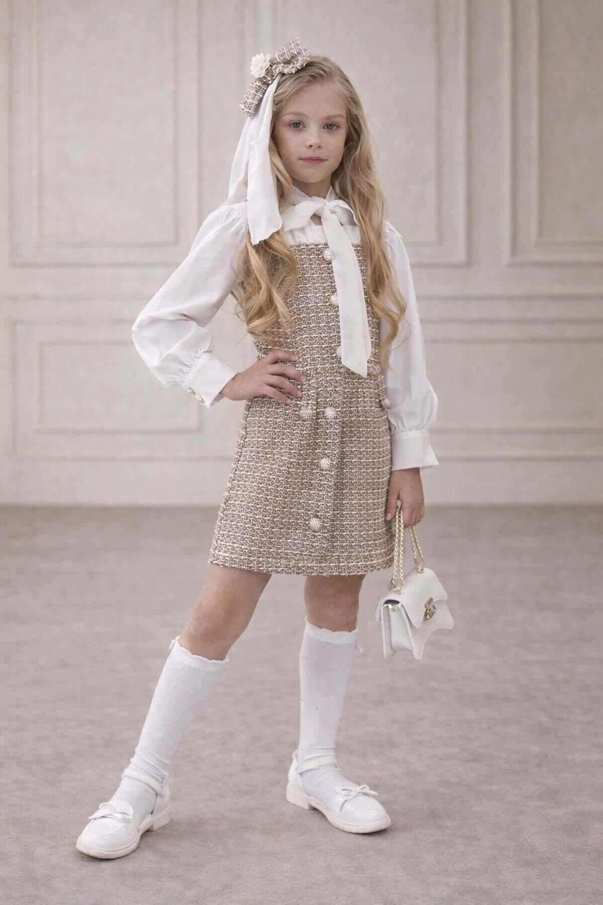 Kız Çocuk Göğsü ve Beli Fırfır Detaylı Boydan Düğmeli Kahverengi Şanel Elbise