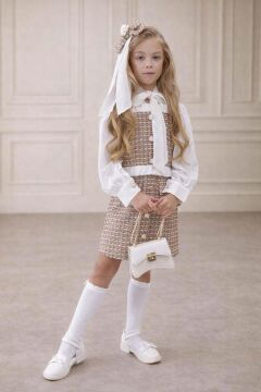 Kız Çocuk Göğsü ve Beli Fırfır Detaylı Boydan Düğmeli Kahverengi Şanel Elbise